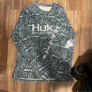 NWT huk fishing long sleeve green and blue rare pattern men’s large